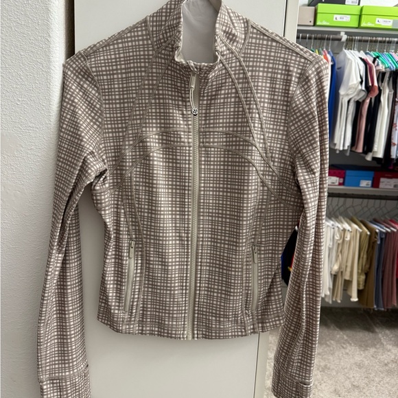 Lululemon Jacket - Picture 1 of 3